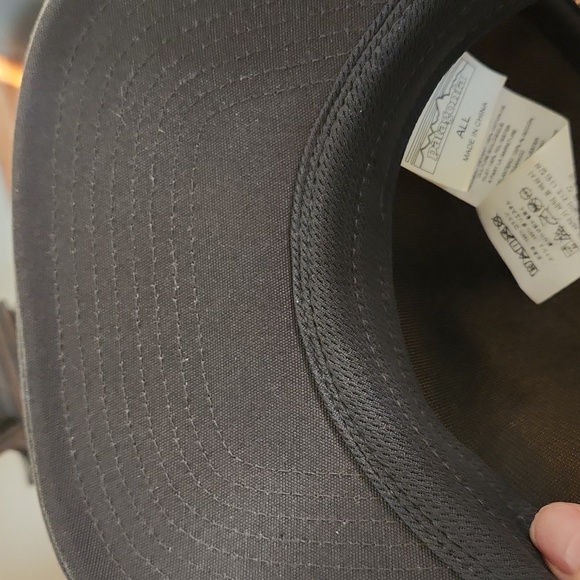 Patagonia gray cross county skier trucker hat - Picture 11 of 12